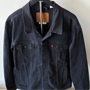 Levi's Black Jean Jacket (FREE SHIPPING)